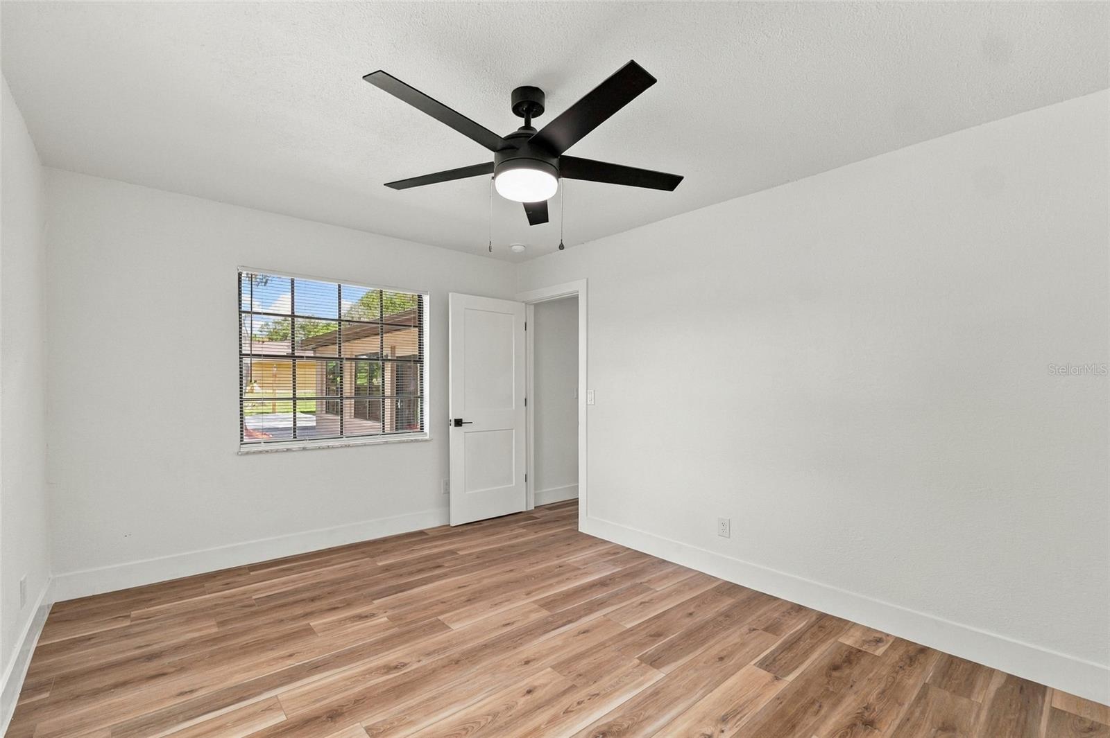 5413 BERNADETTE DR — photo 36