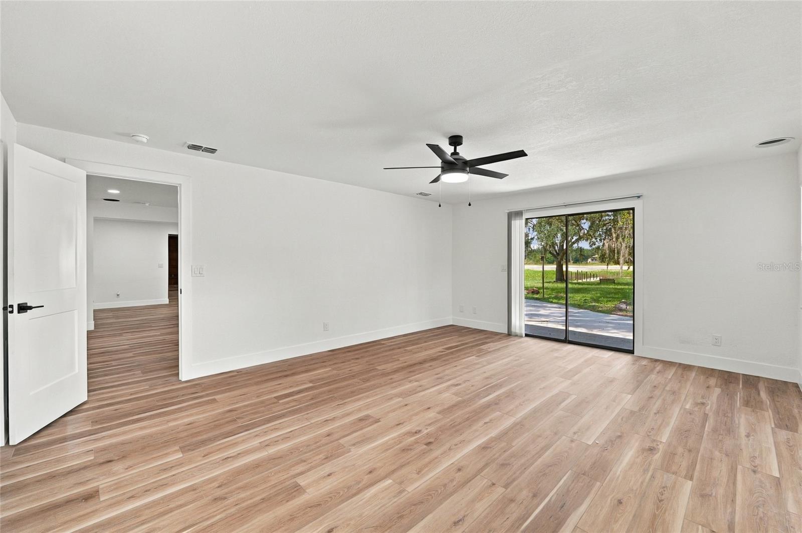 5413 BERNADETTE DR — photo 20