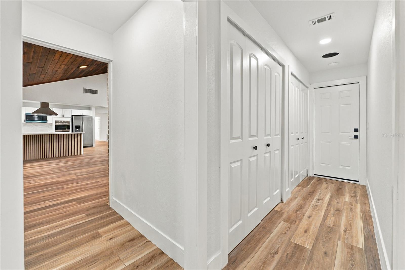5413 BERNADETTE DR — photo 25