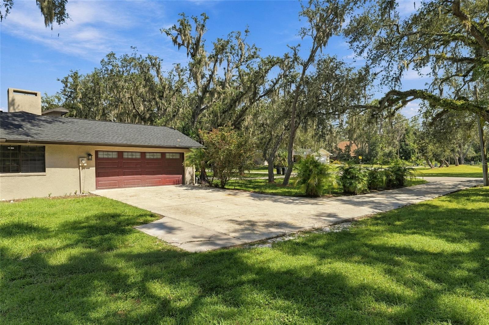 5413 BERNADETTE DR — photo 44