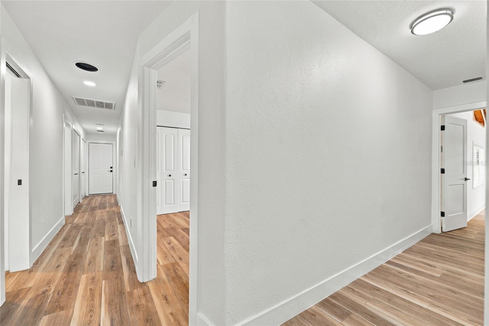 5413 BERNADETTE DR — photo 34