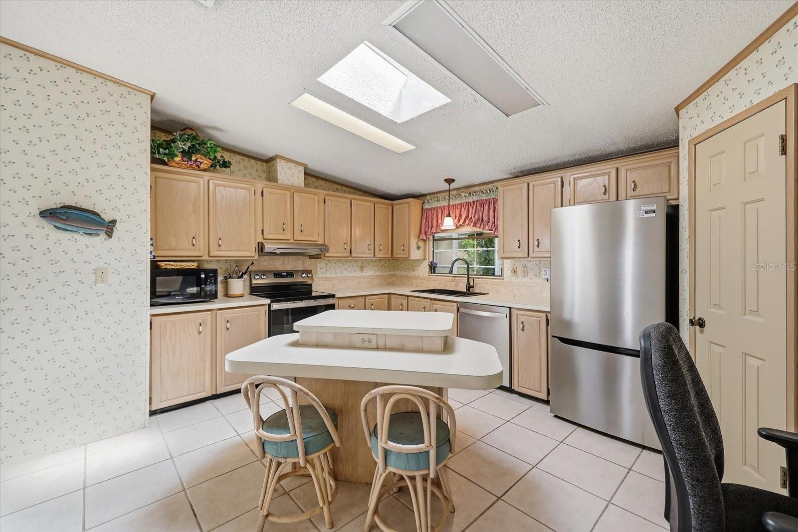 609 IGLESIA DR — photo 7