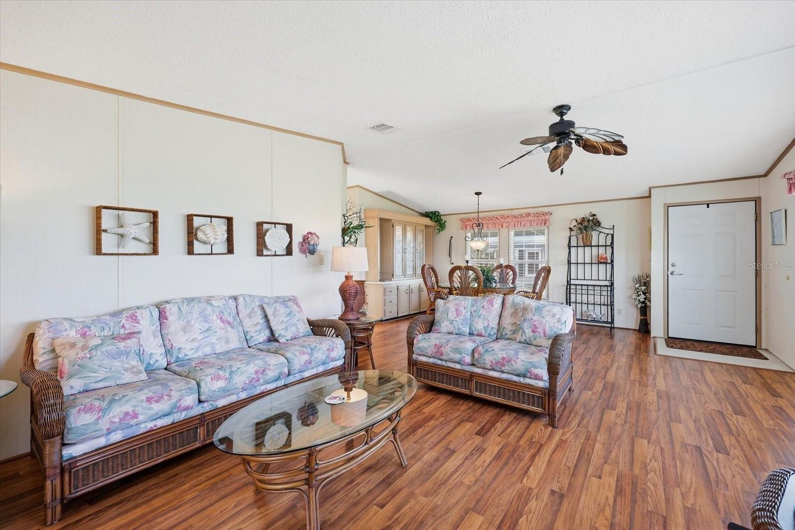 609 IGLESIA DR — photo 9