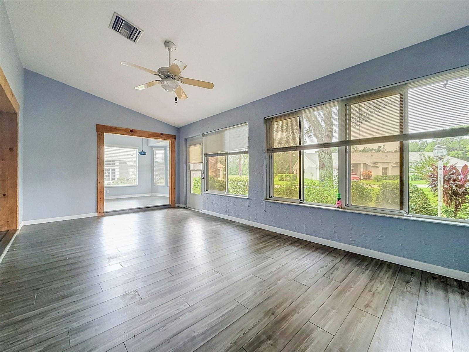 18709 SUMMERSONG DR — photo 39