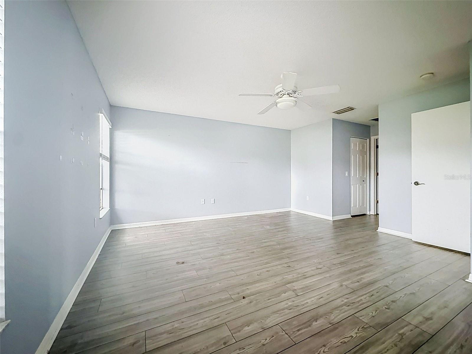 18709 SUMMERSONG DR — photo 19