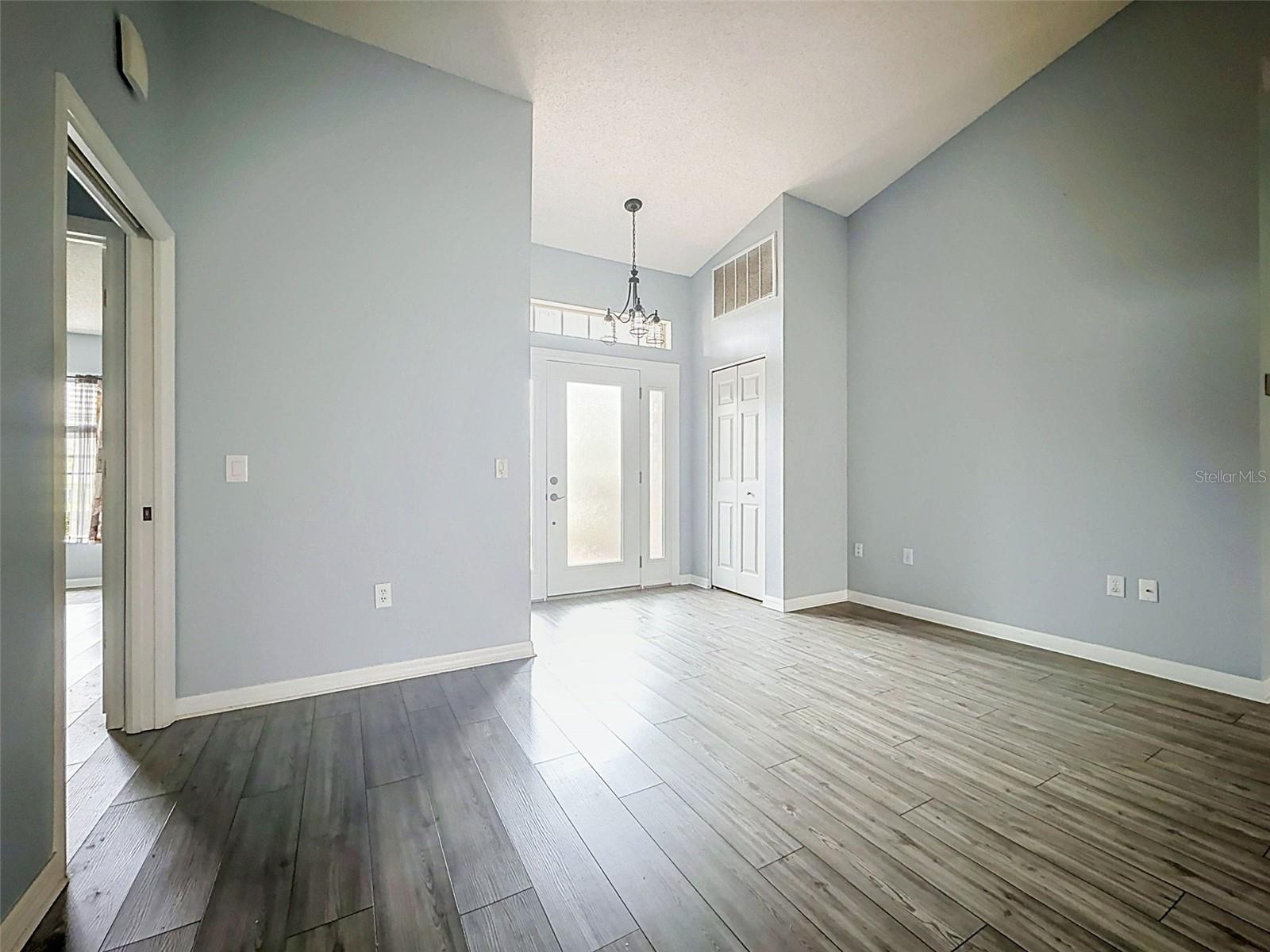 18709 SUMMERSONG DR — photo 40