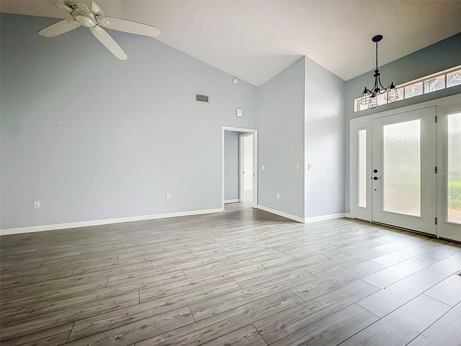 18709 SUMMERSONG DR — photo 42