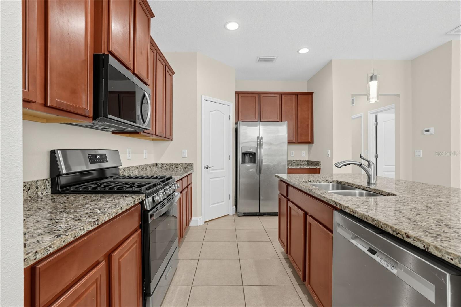 12211 BLUE PACIFIC DR — photo 4