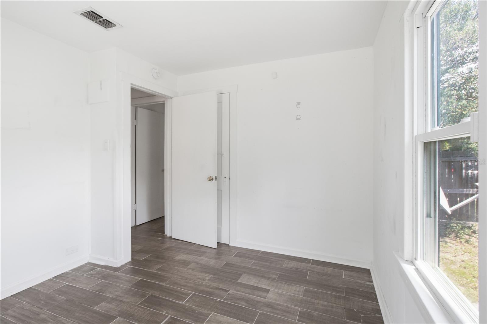 5552 CRISSMAN DR N — photo 21