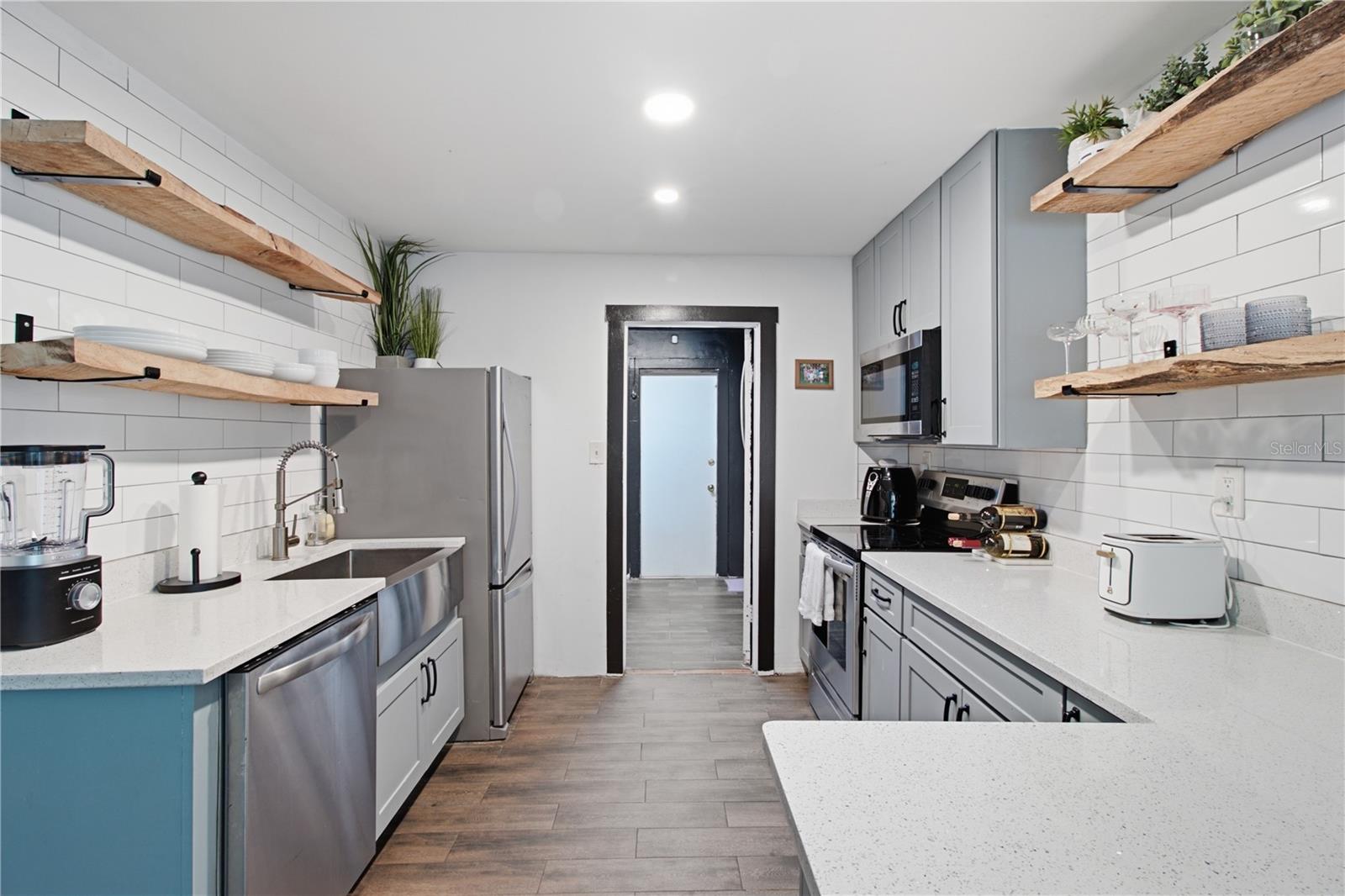 5552 CRISSMAN DR N — photo 11
