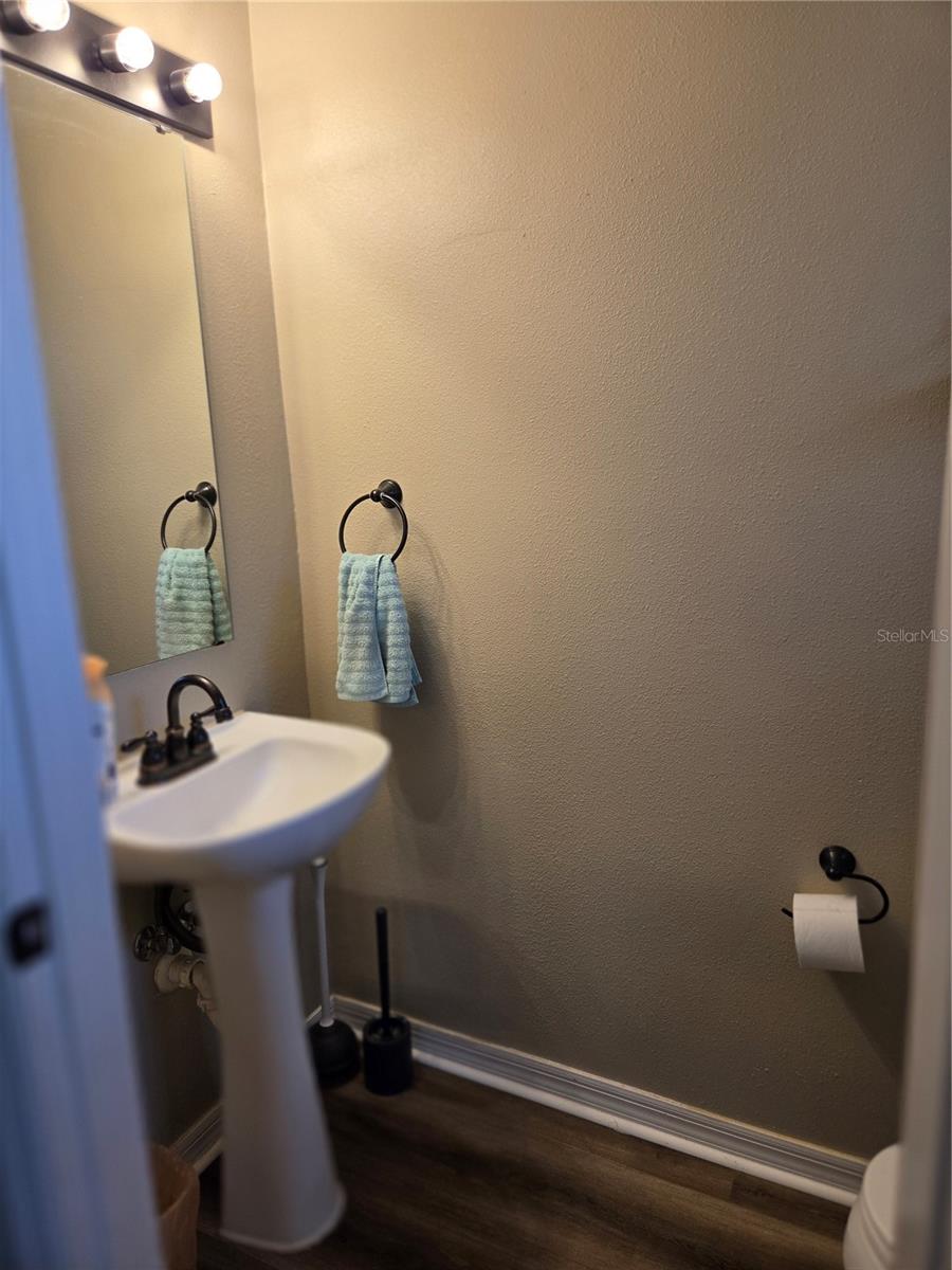 9863 ASHBURN LAKE DR — photo 9