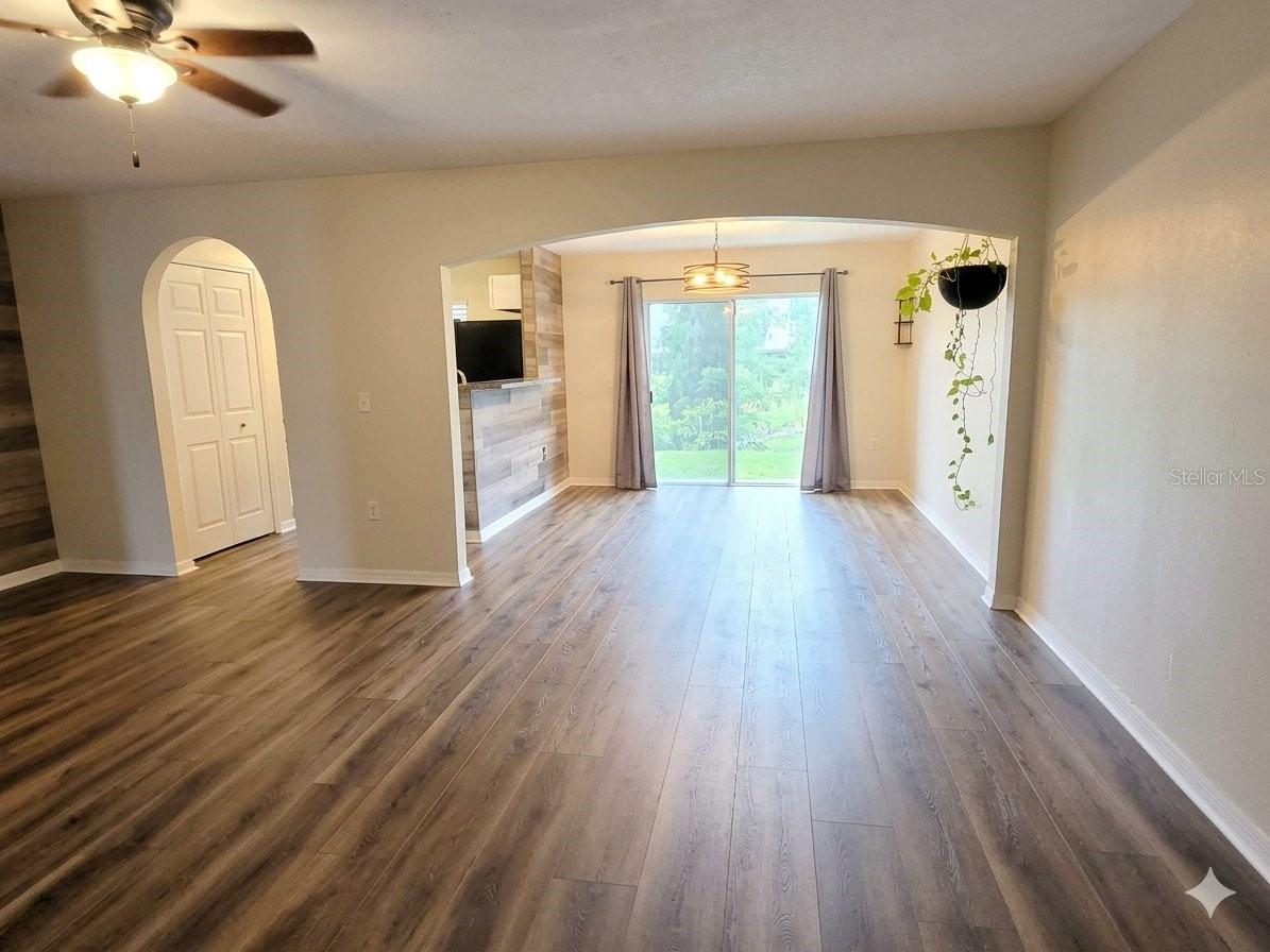 9863 ASHBURN LAKE DR — photo 3
