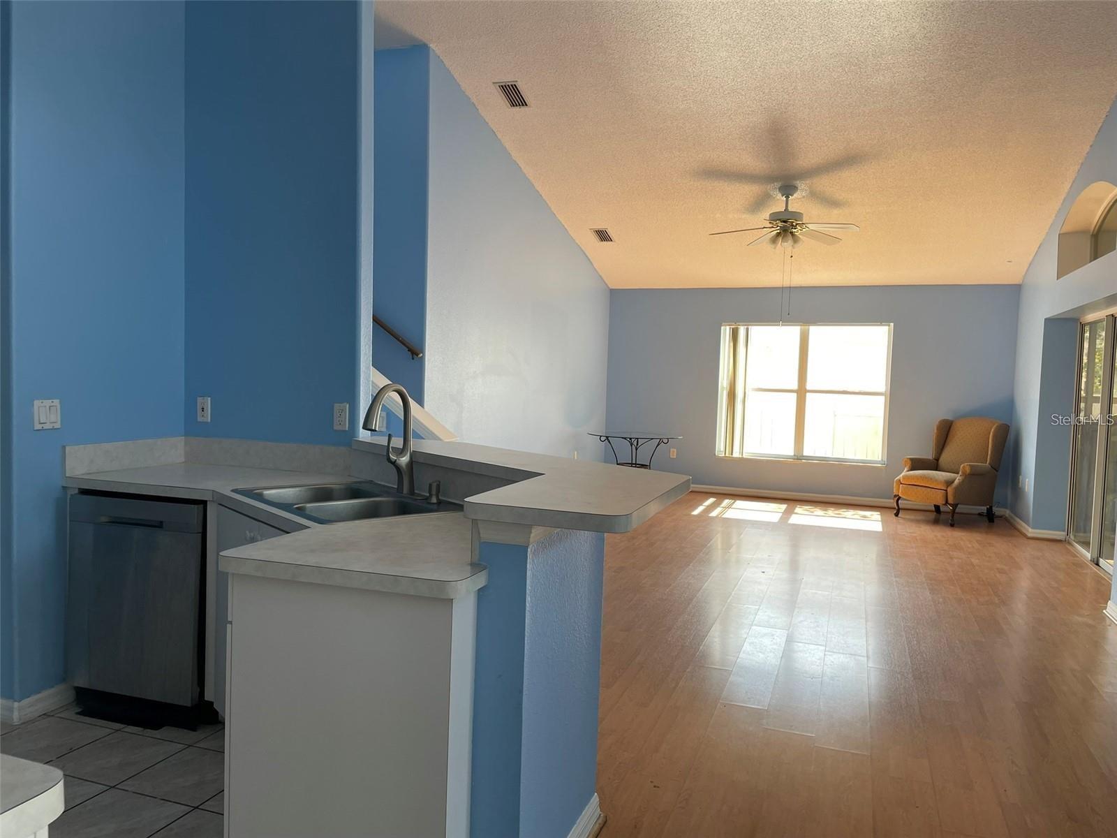 10127 BARNETT LOOP — photo 10