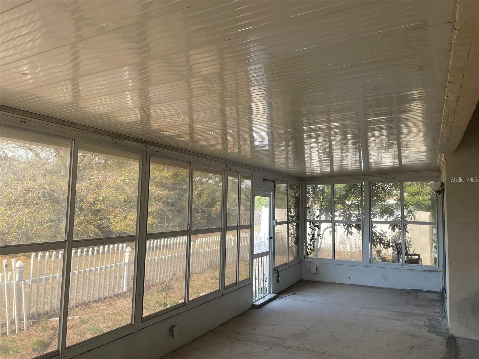 10127 BARNETT LOOP — photo 32