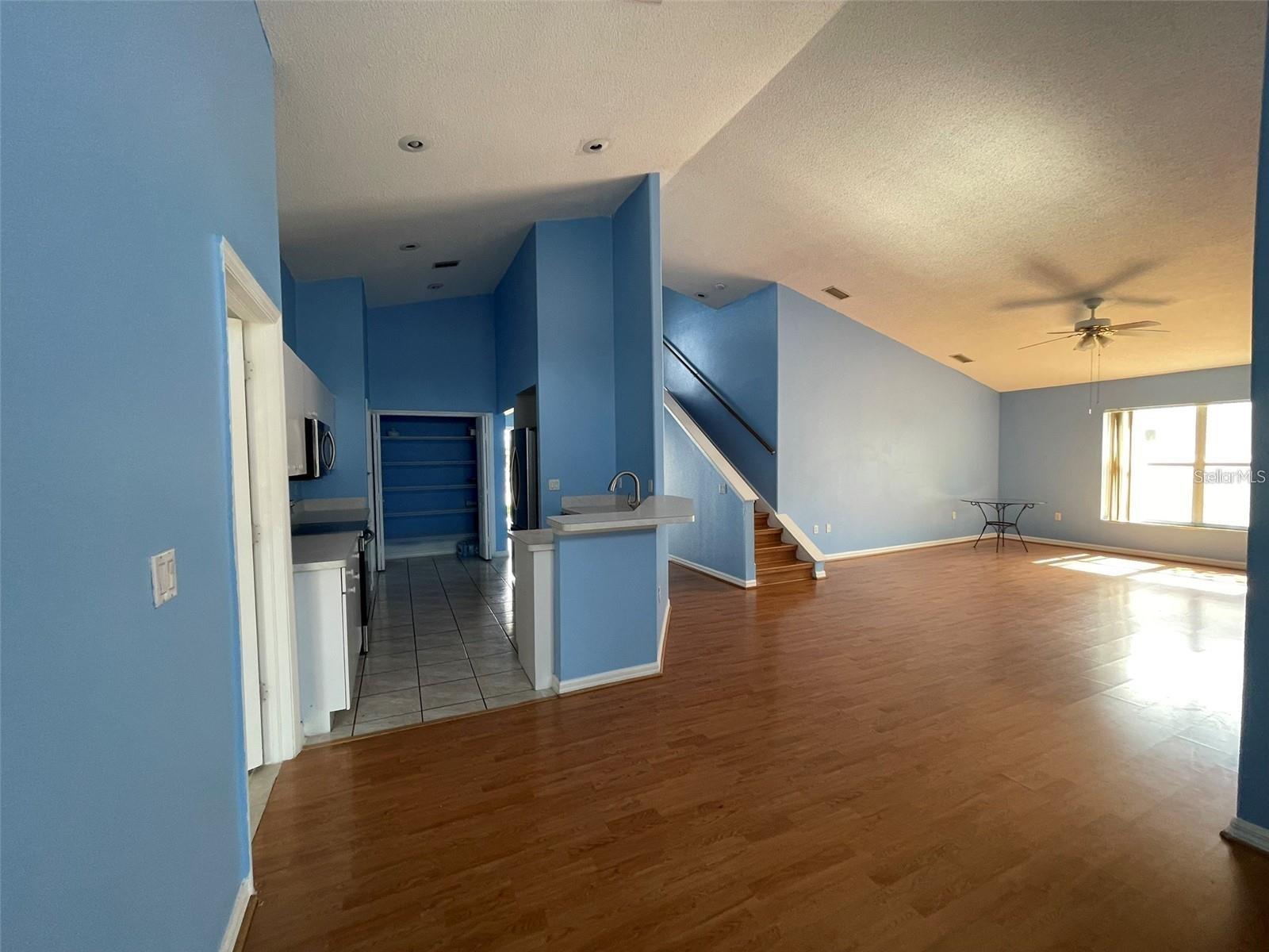 10127 BARNETT LOOP — photo 17
