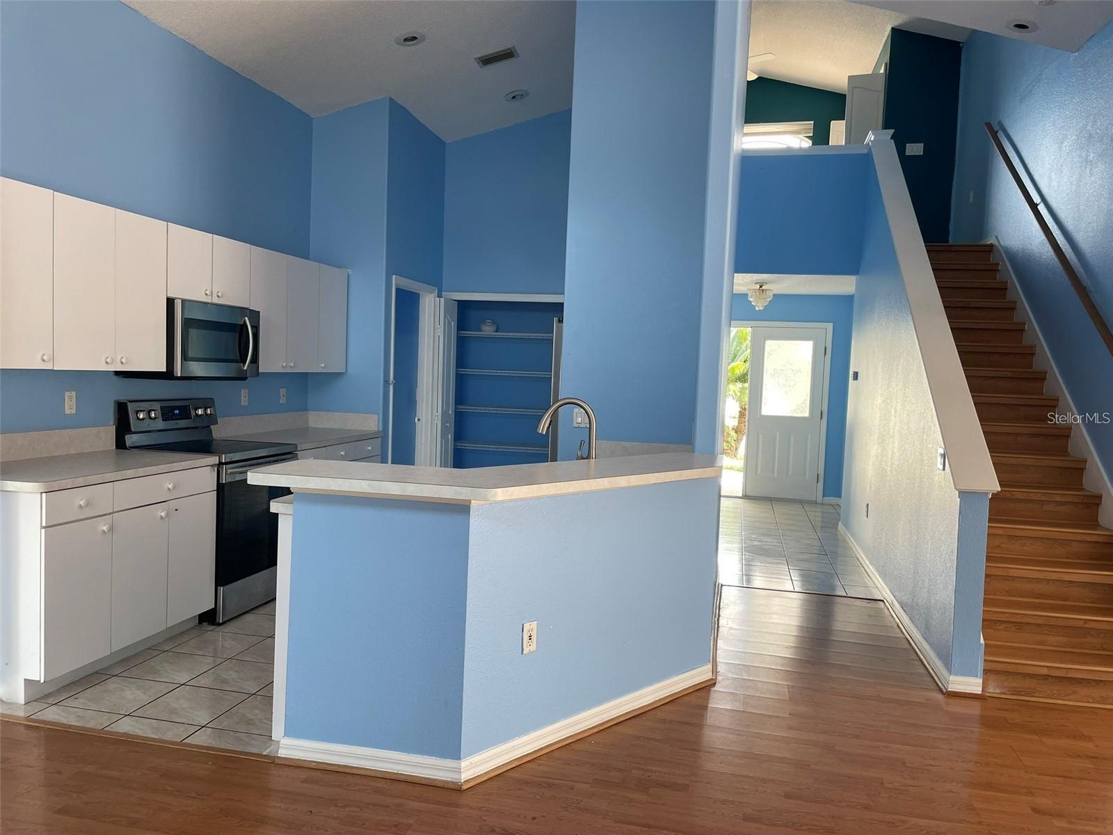 10127 BARNETT LOOP — photo 8
