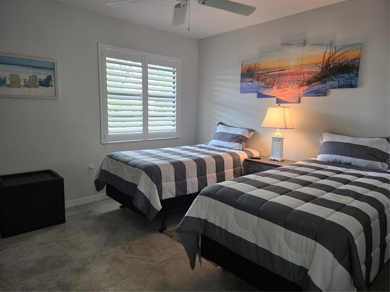 927 CAPRI ISLES BLVD #10 — photo 29