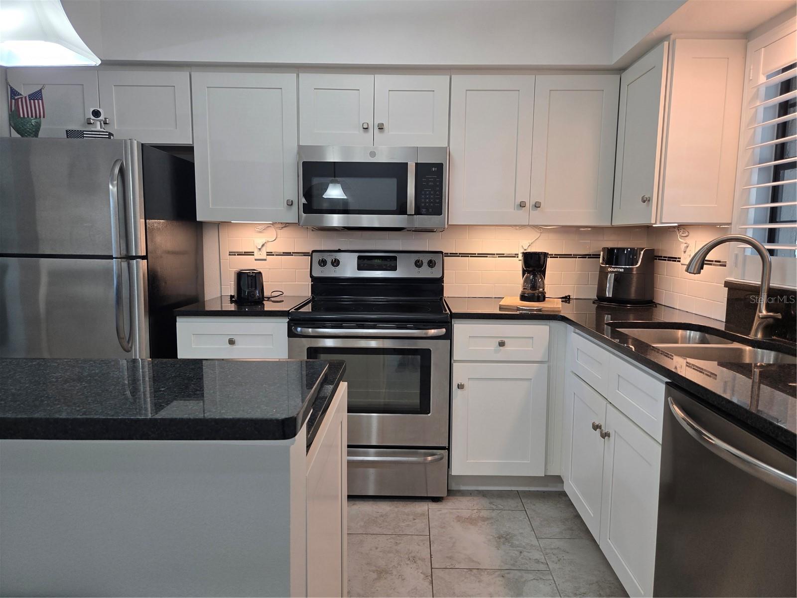 927 CAPRI ISLES BLVD #10 — photo 16