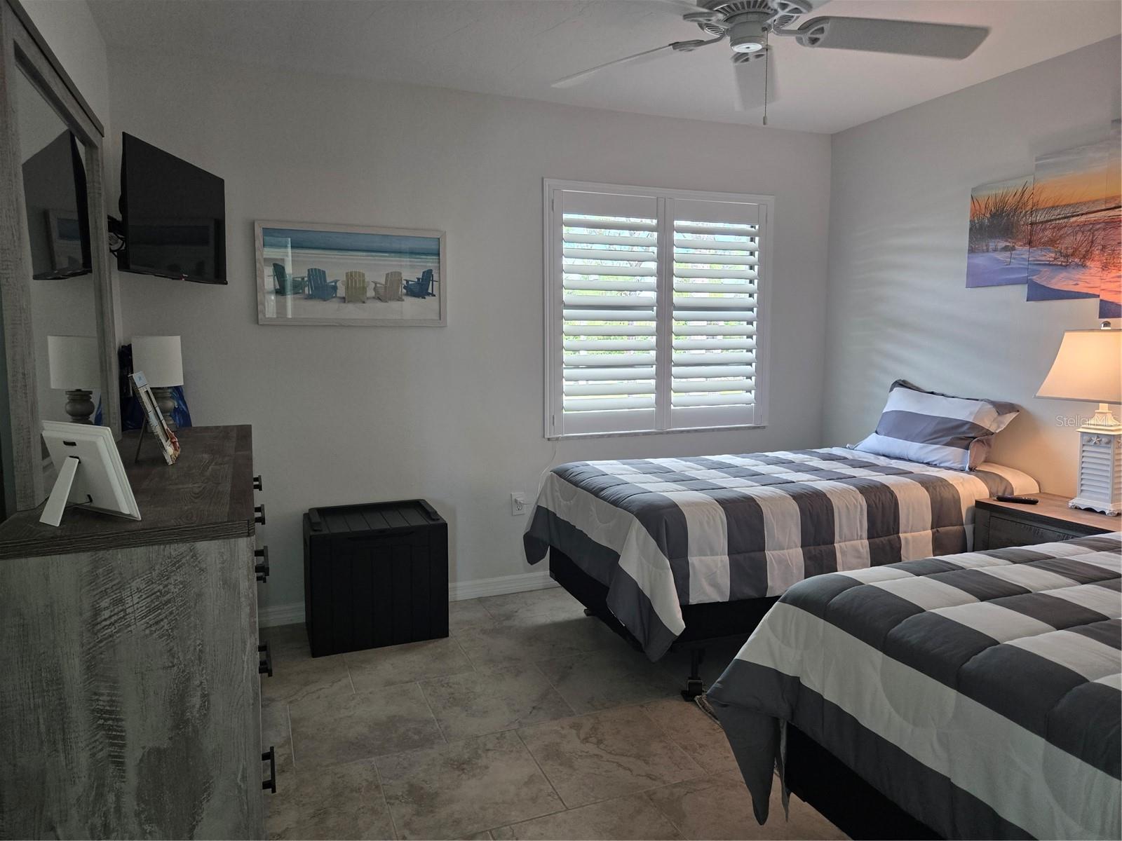 927 CAPRI ISLES BLVD #10 — photo 30