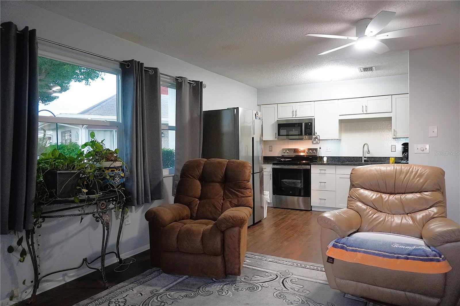 4337 TAHITIAN GARDENS CIR #E — photo 8