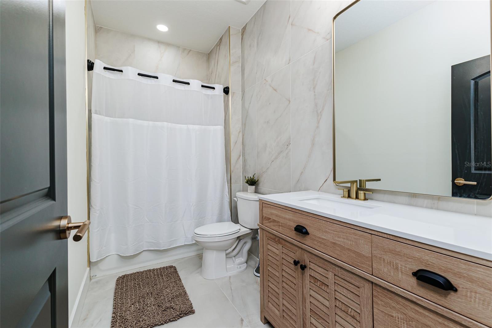 7907 N GREENWOOD AVE — photo 38