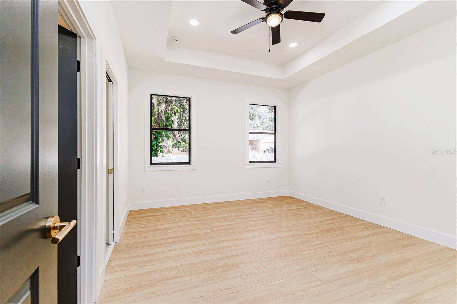 7907 N GREENWOOD AVE — photo 42