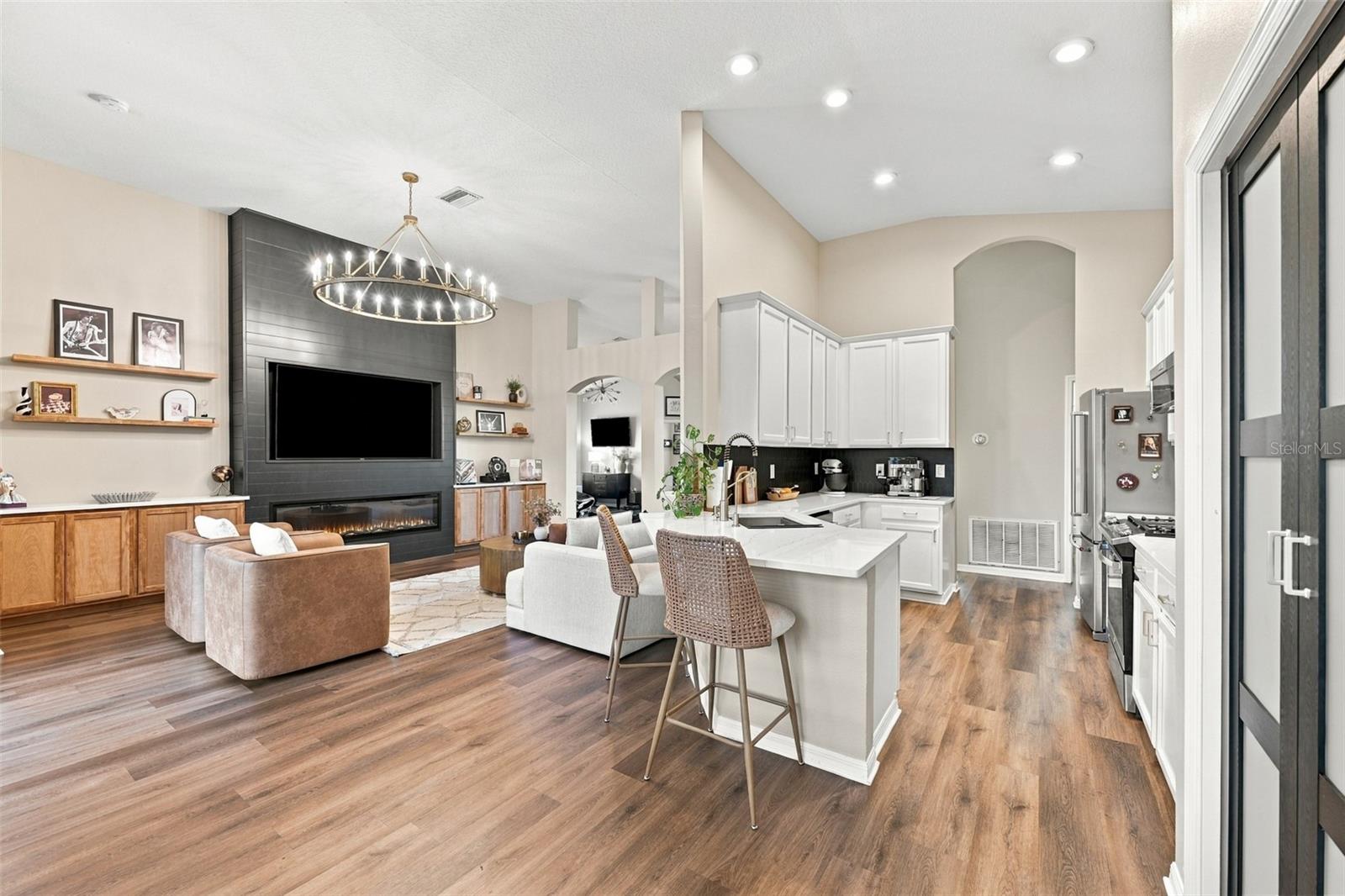 6315 BRIDGEVISTA DR — photo 8
