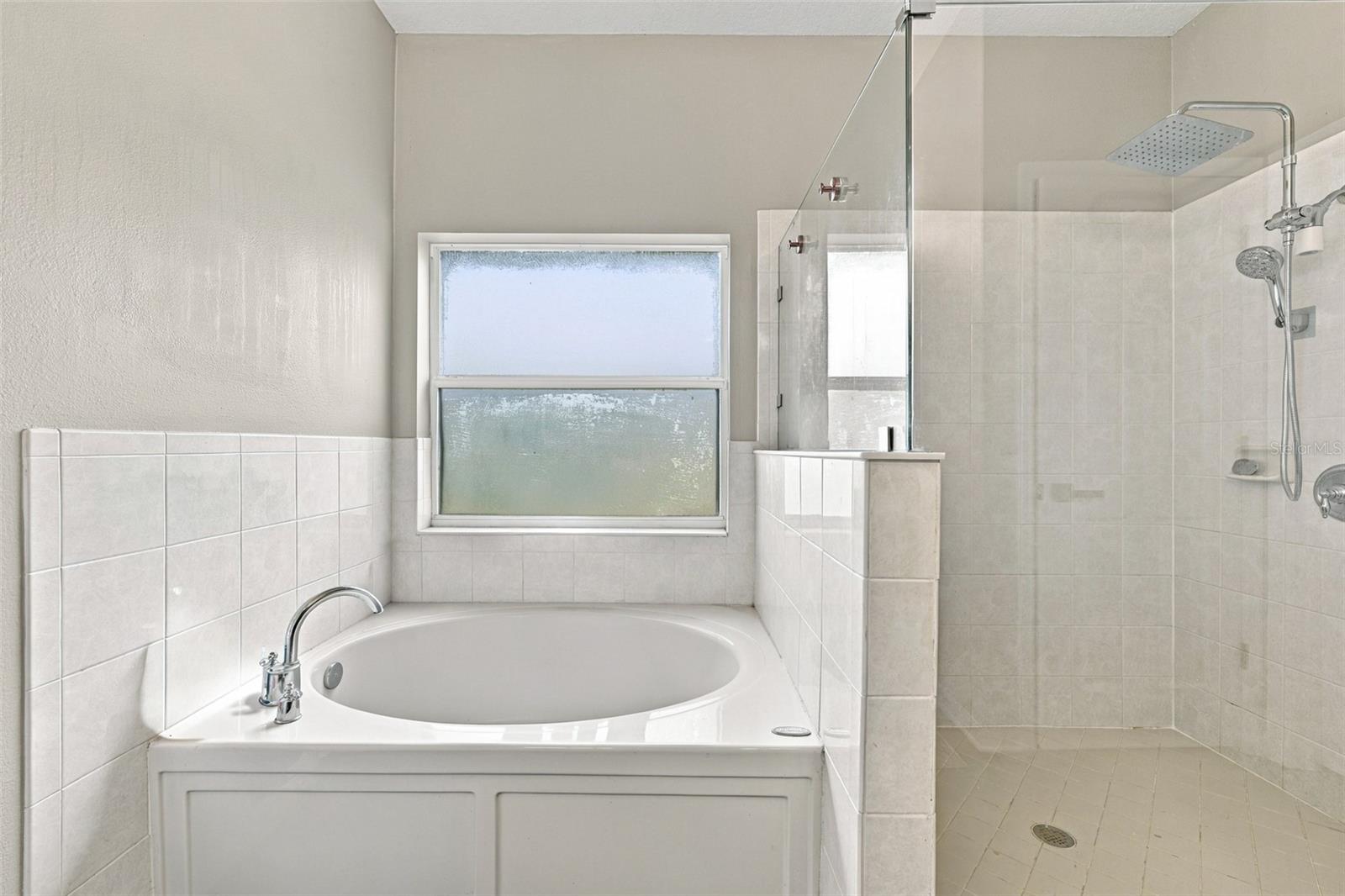6315 BRIDGEVISTA DR — photo 29