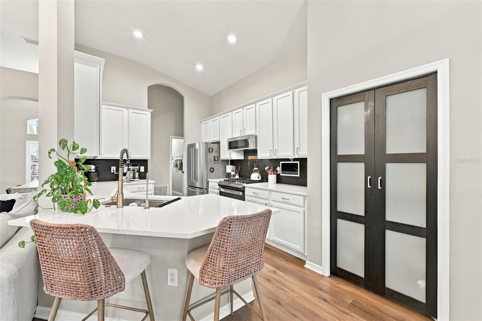 6315 BRIDGEVISTA DR — photo 24