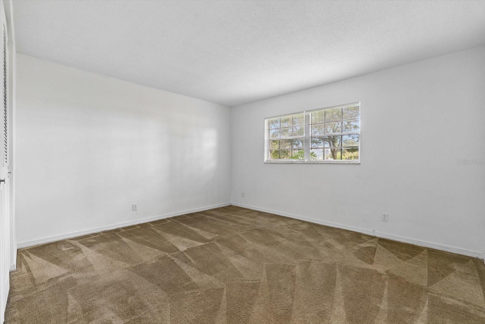 43 COUNTRY CLUB DR — photo 25