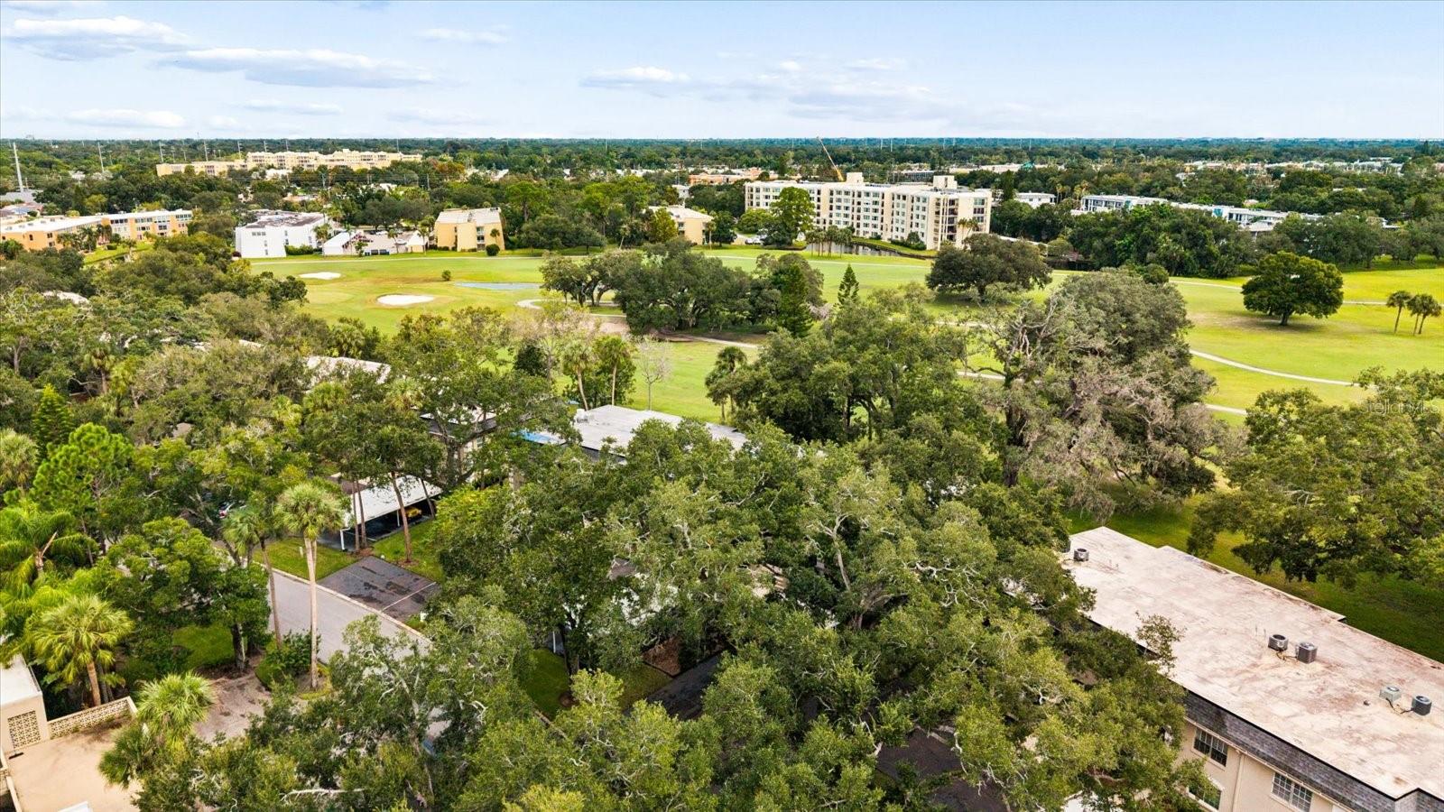 43 COUNTRY CLUB DR — photo 37