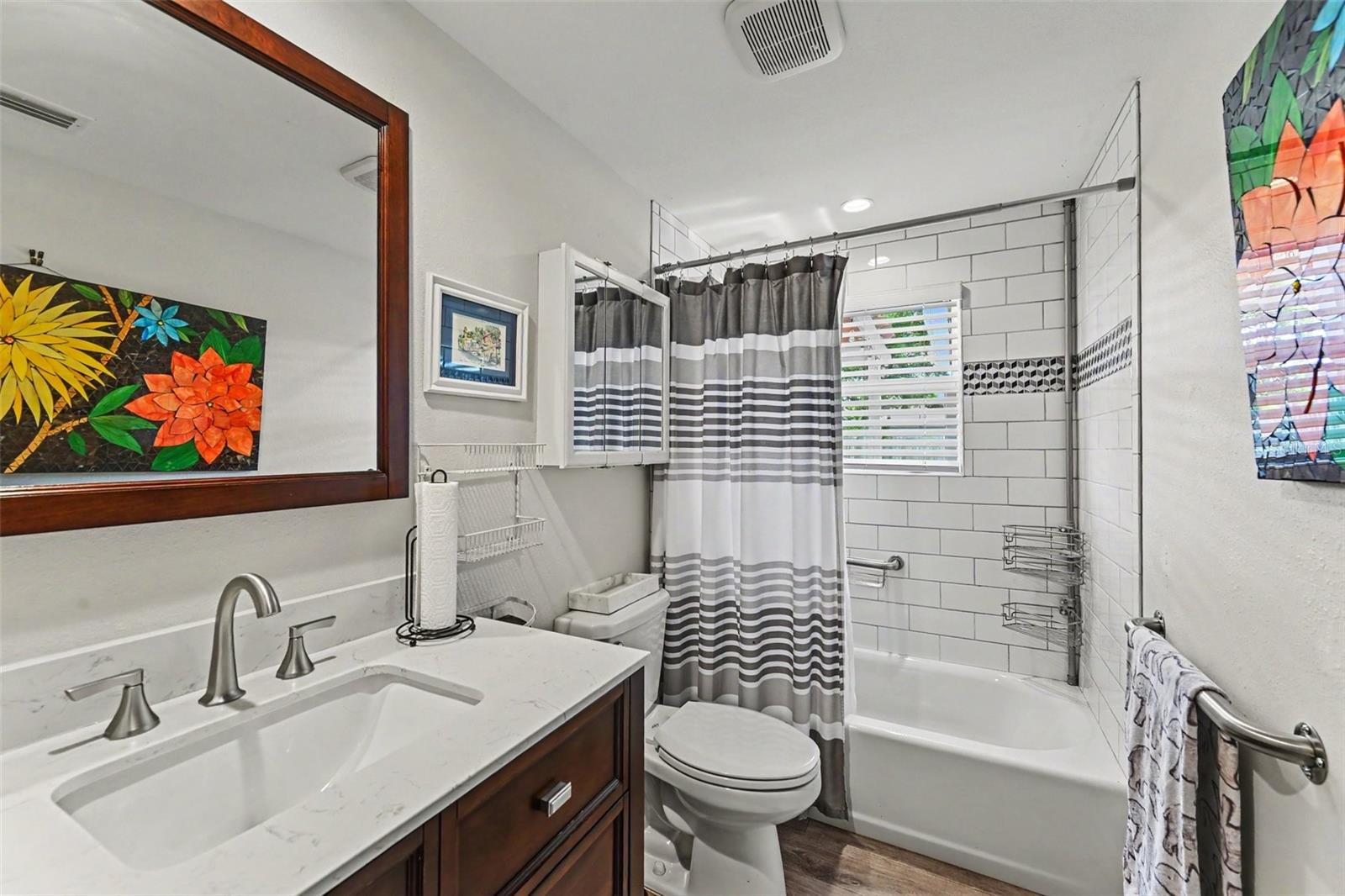 412 REDWOOD RD — photo 17
