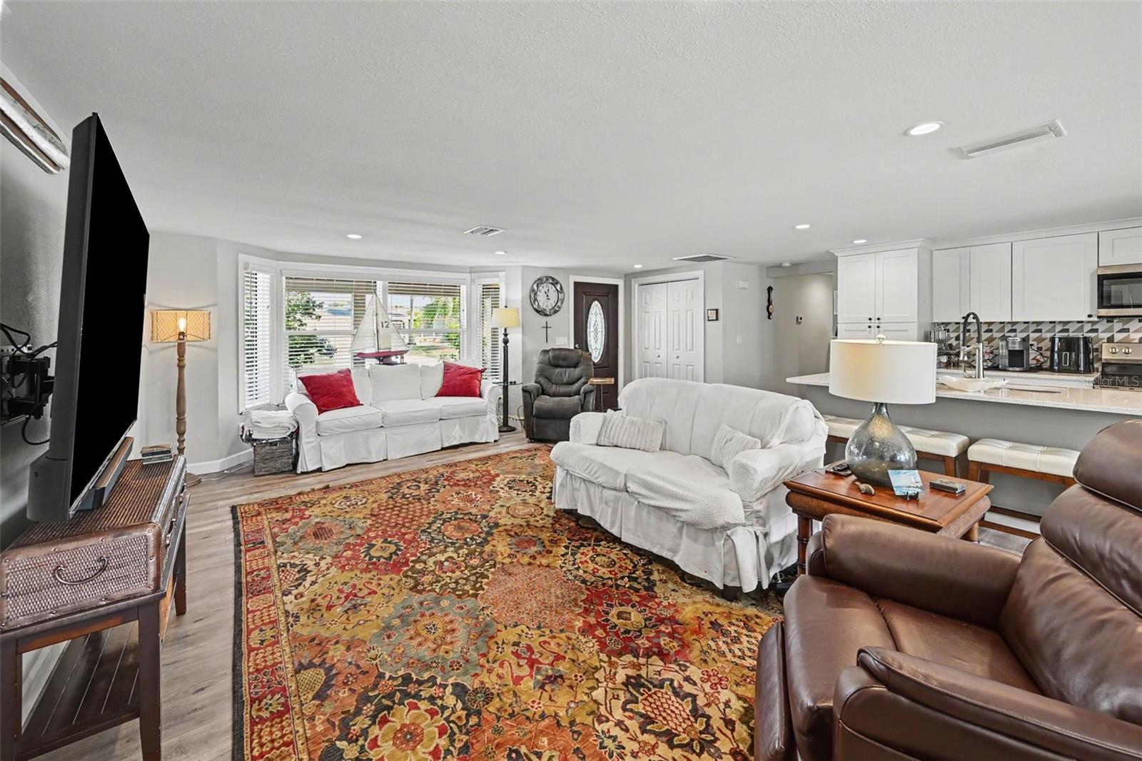 412 REDWOOD RD — photo 6