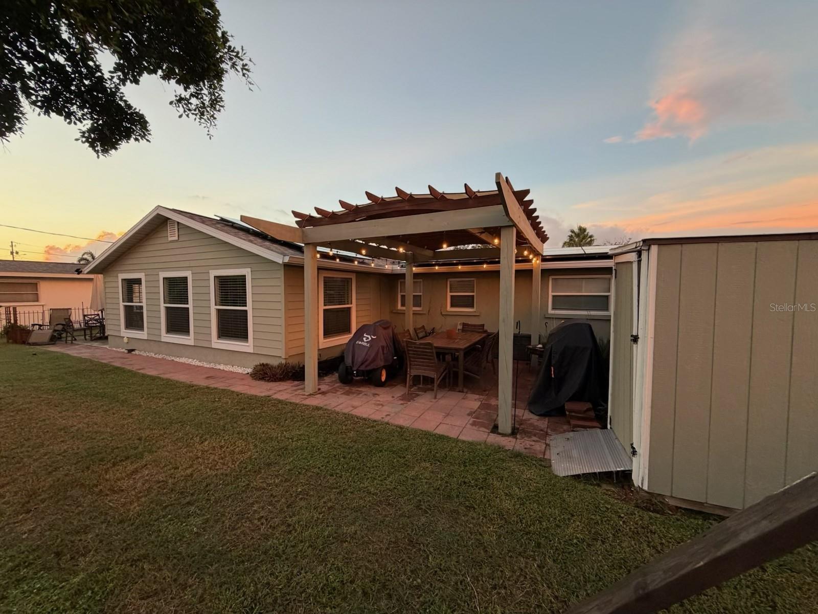 412 REDWOOD RD — photo 22