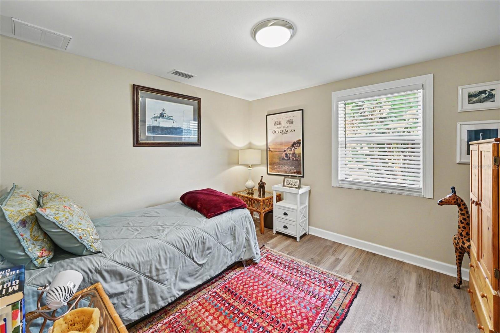 412 REDWOOD RD — photo 16