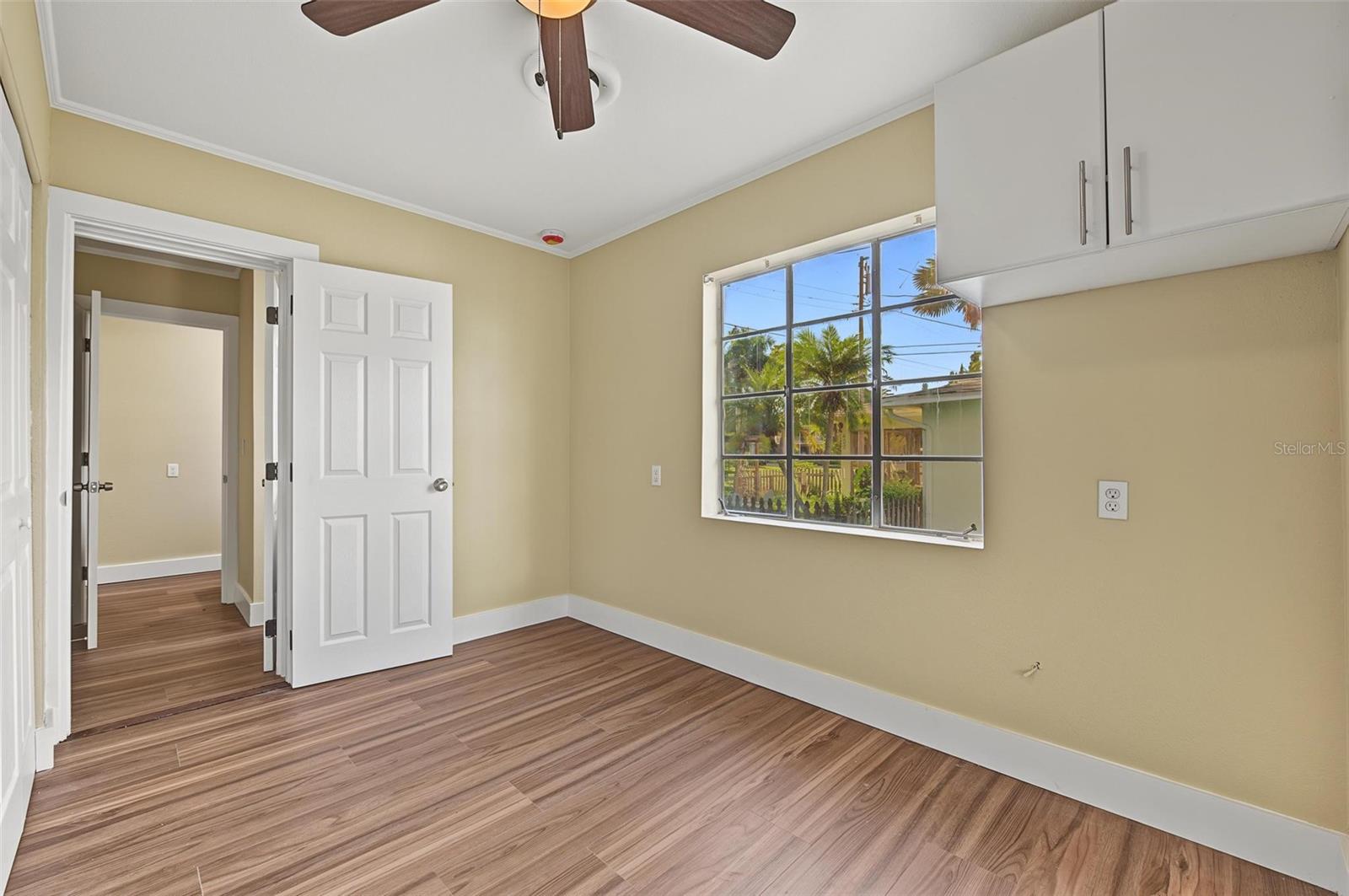 603 INDIANA AVE — photo 16