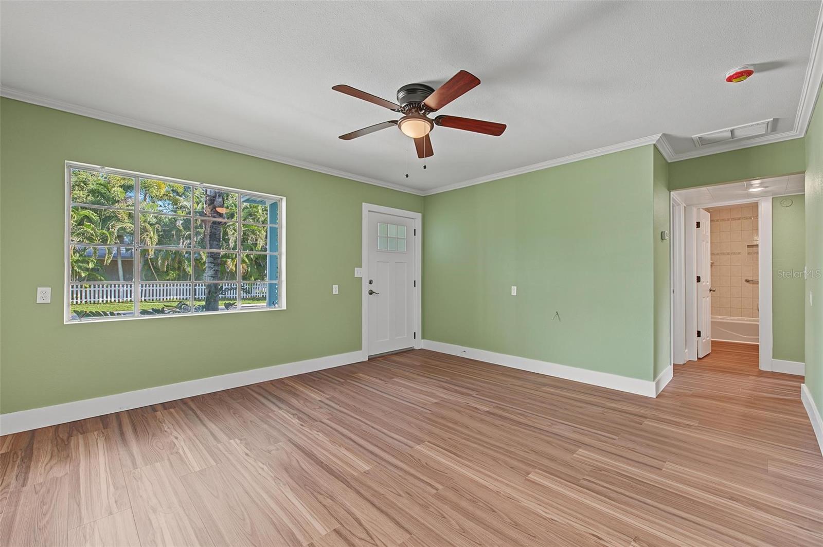 603 INDIANA AVE — photo 8