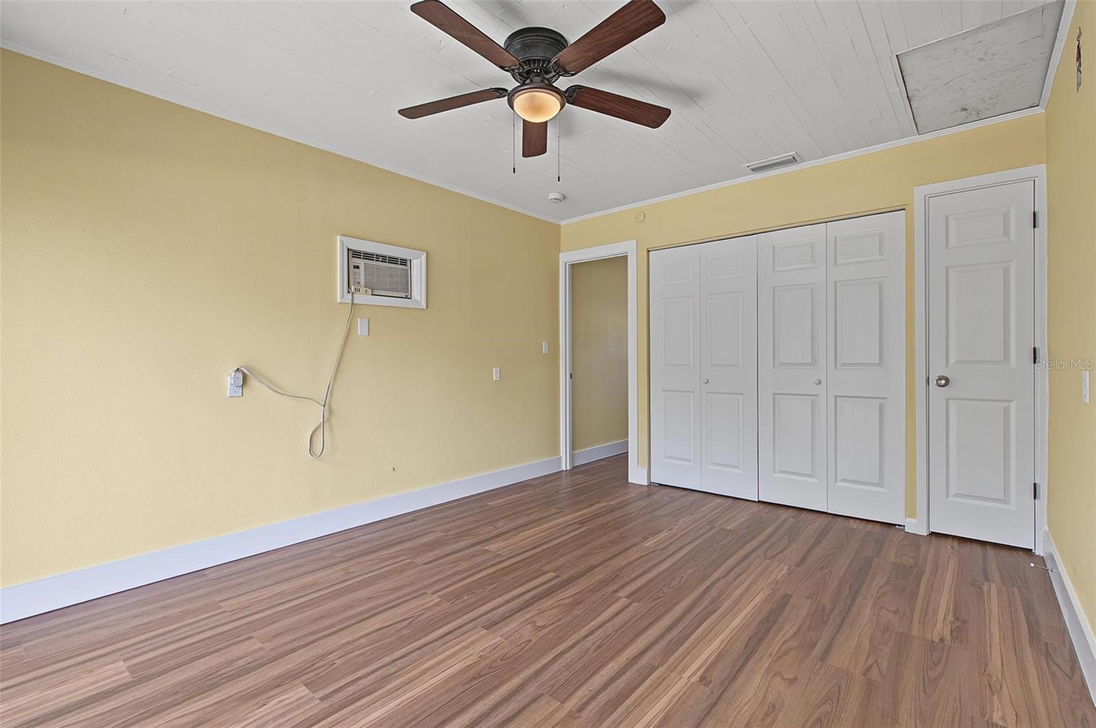 603 INDIANA AVE — photo 21
