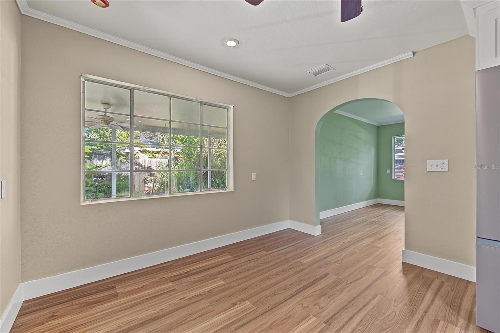 603 INDIANA AVE — photo 12