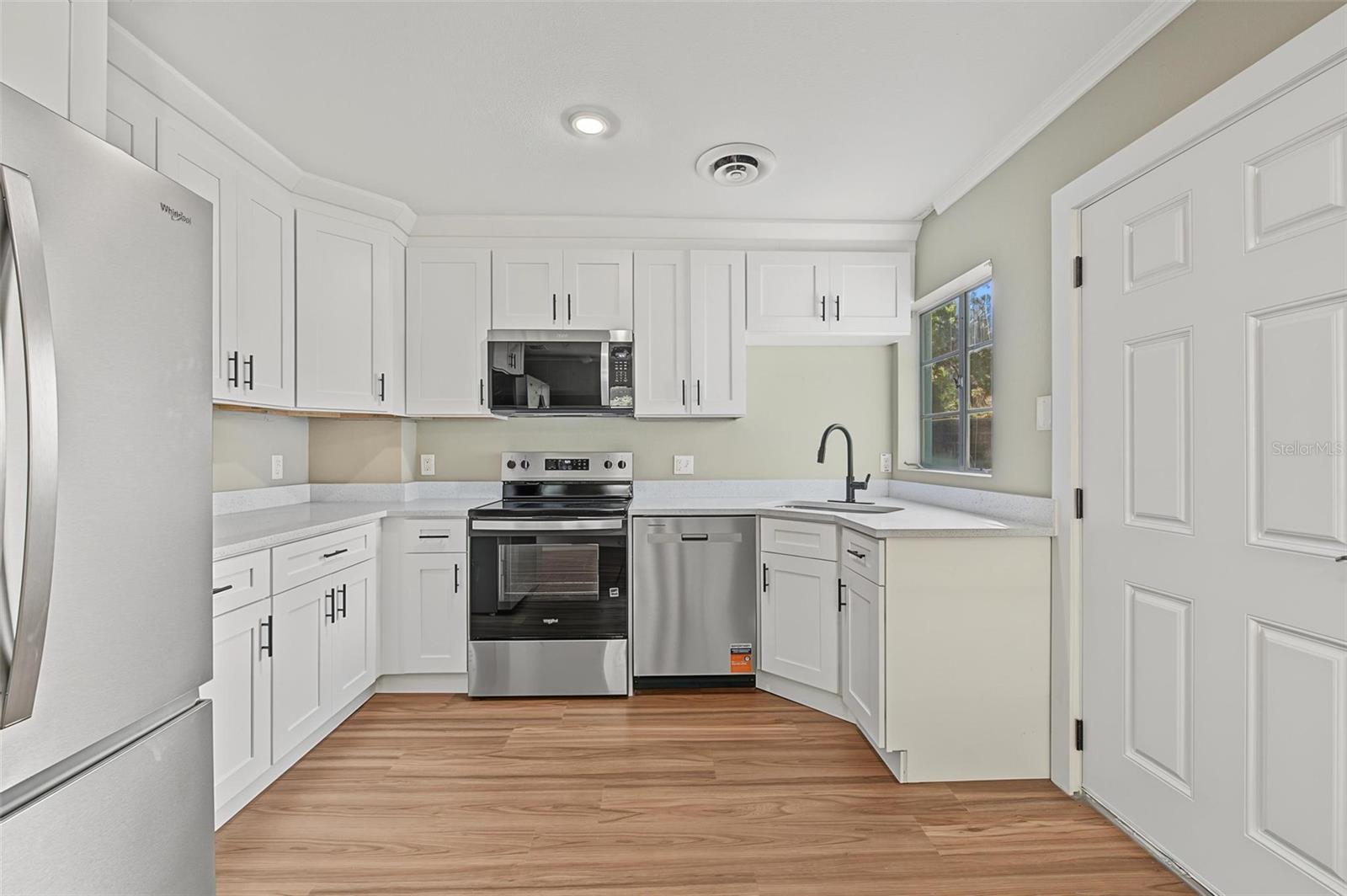 603 INDIANA AVE — photo 13