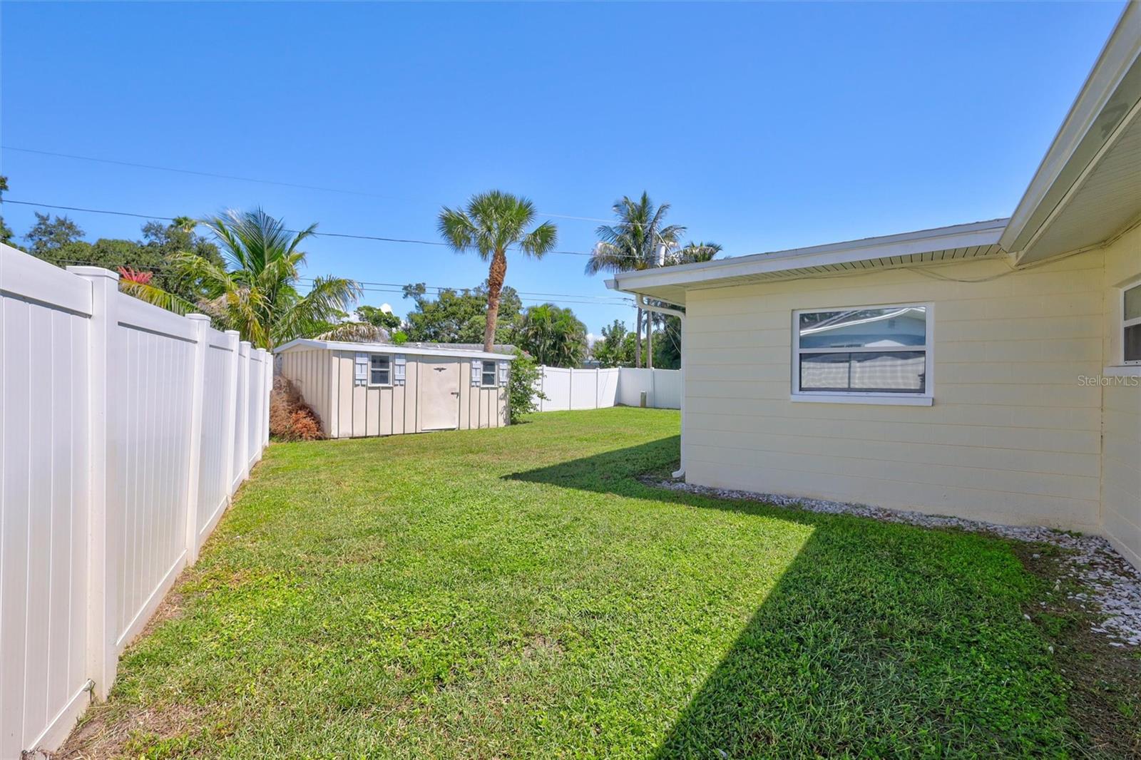 3672 SEAROBIN DR SE — photo 38