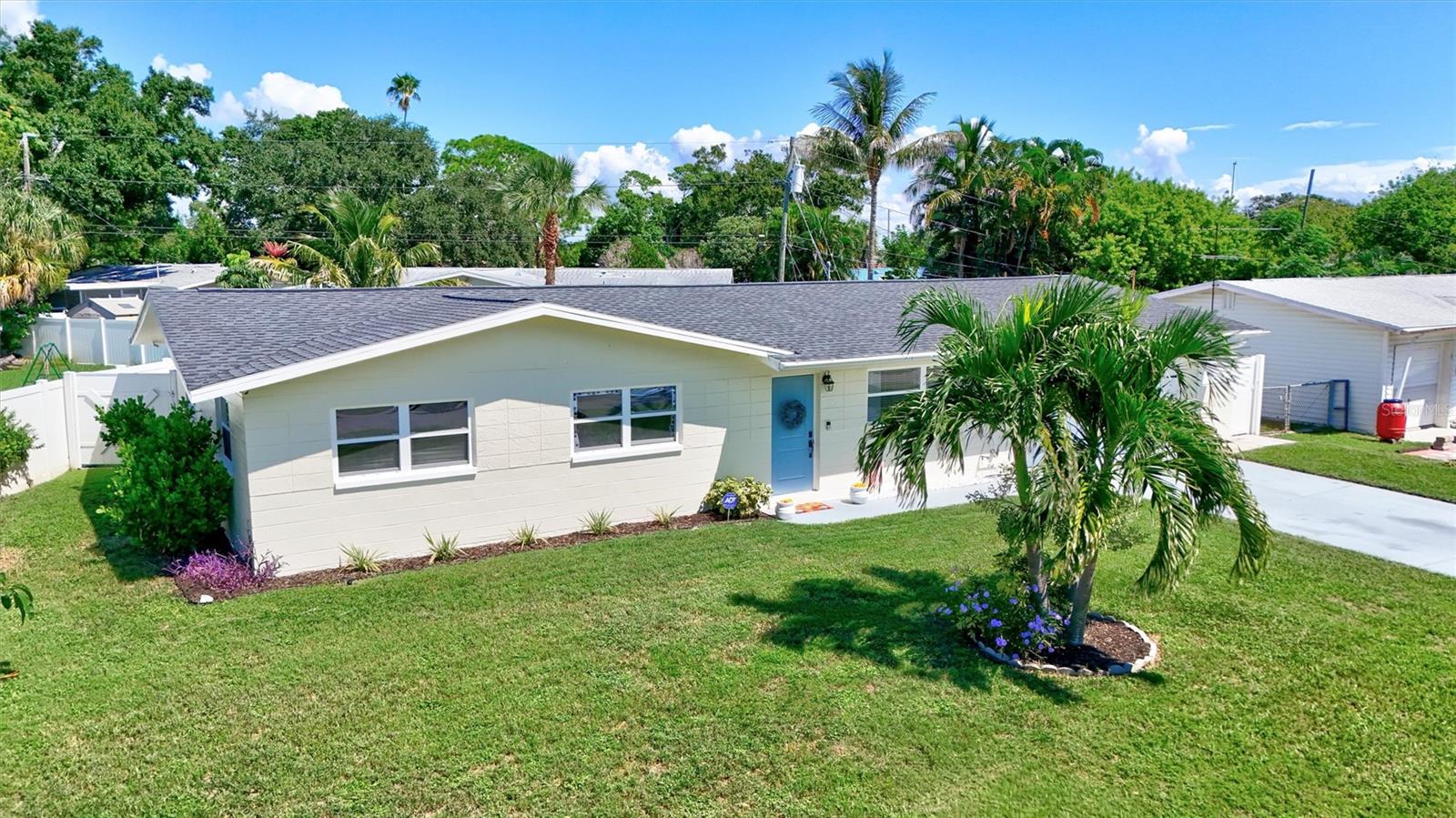 3672 SEAROBIN DR SE — photo 3