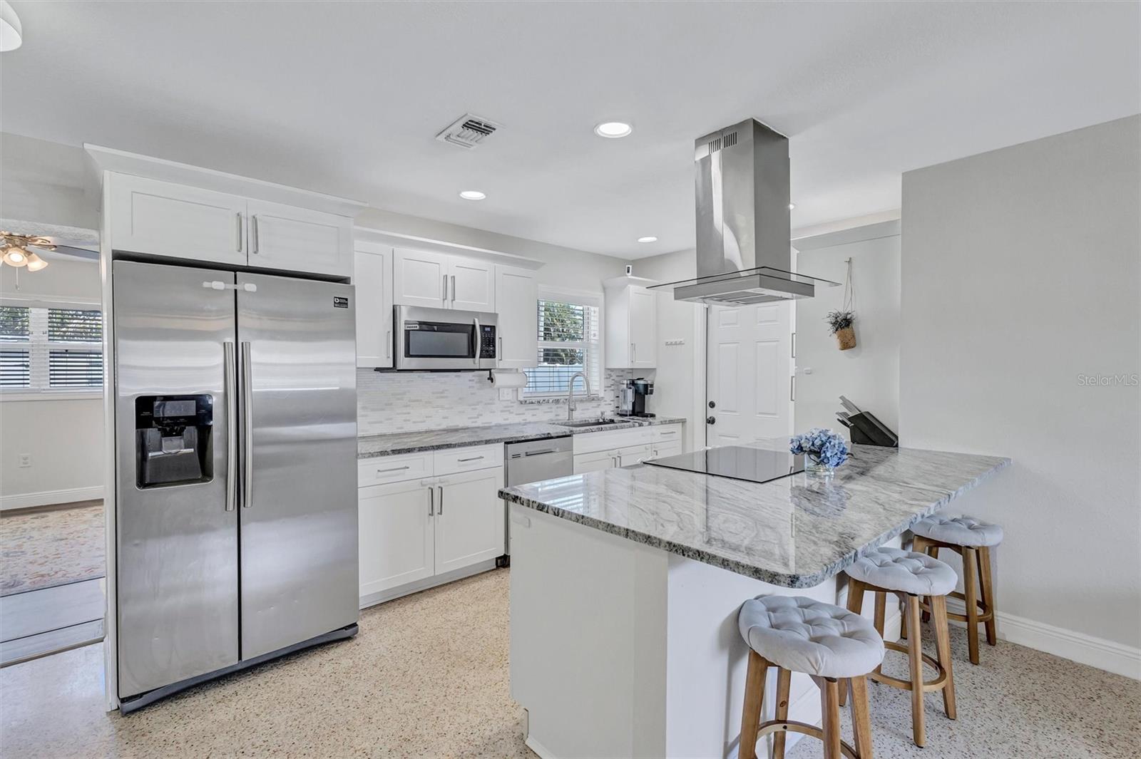3672 SEAROBIN DR SE — photo 9