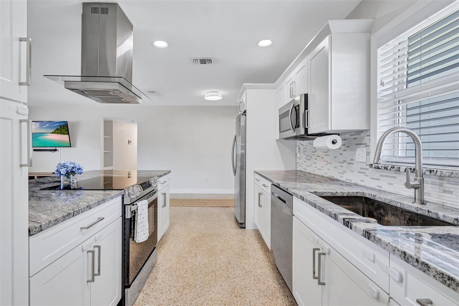 3672 SEAROBIN DR SE — photo 14