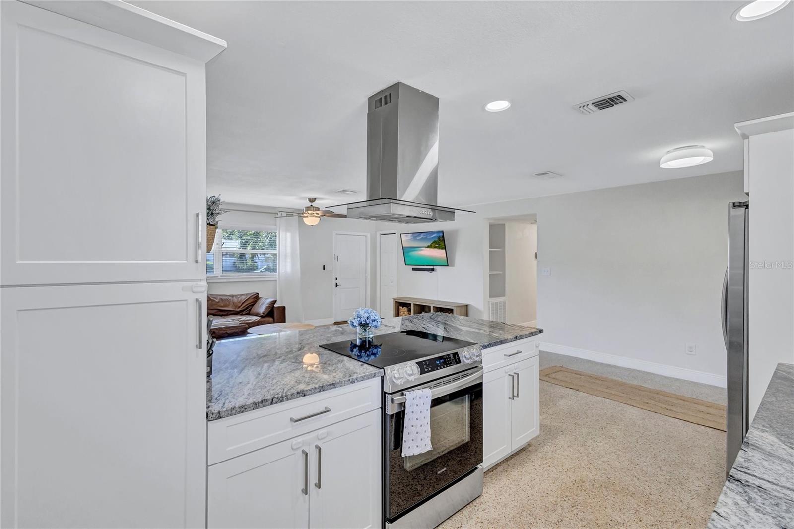 3672 SEAROBIN DR SE — photo 13