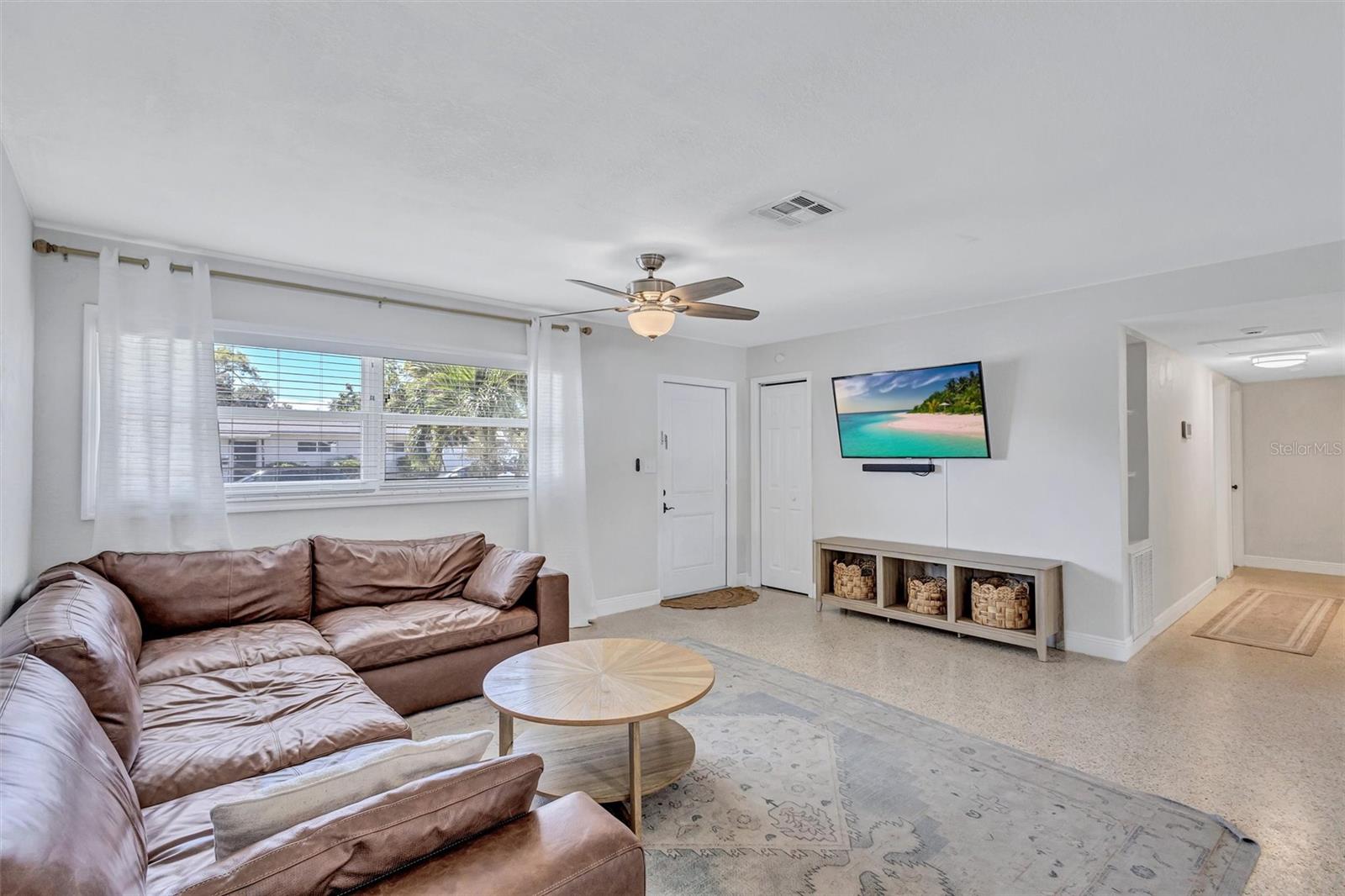 3672 SEAROBIN DR SE — photo 8