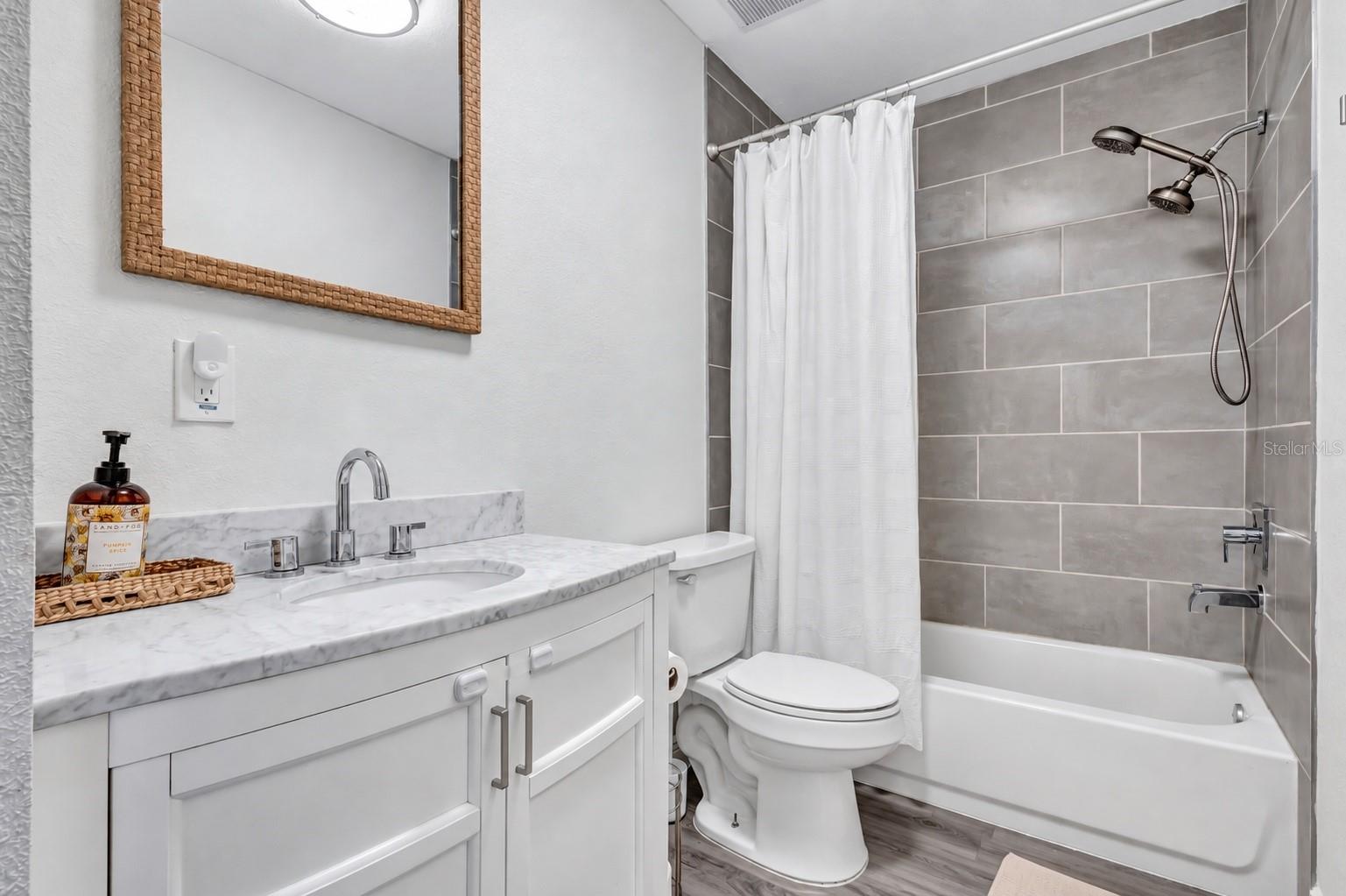 3672 SEAROBIN DR SE — photo 29