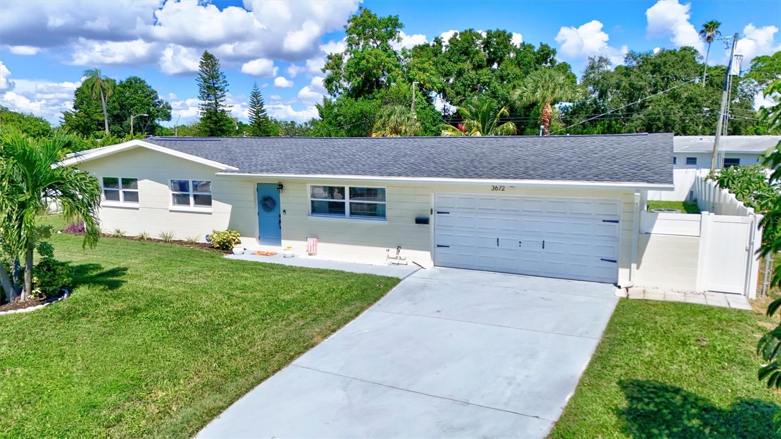 3672 SEAROBIN DR SE — photo 2