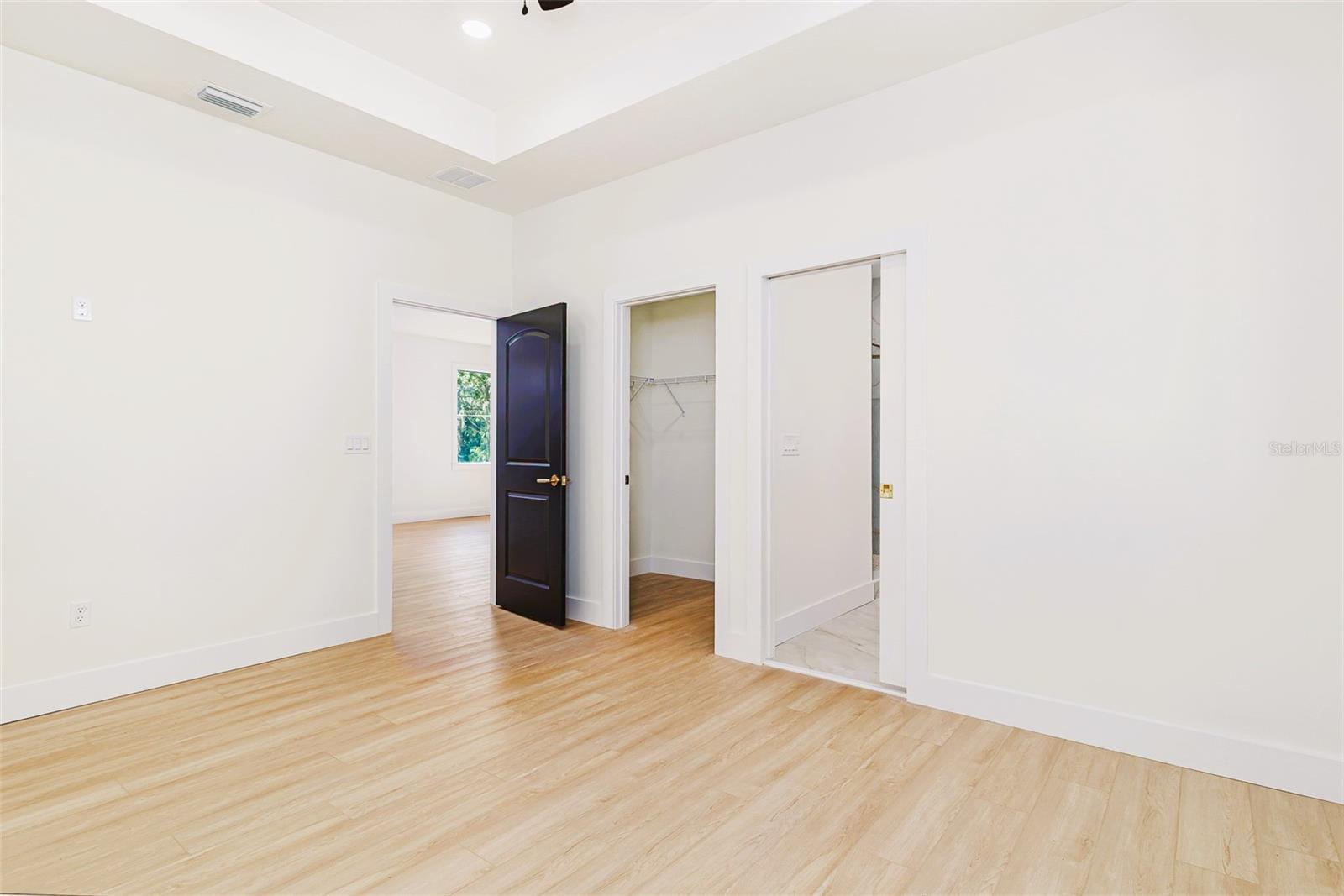 7905 N GREENWOOD AVE — photo 42