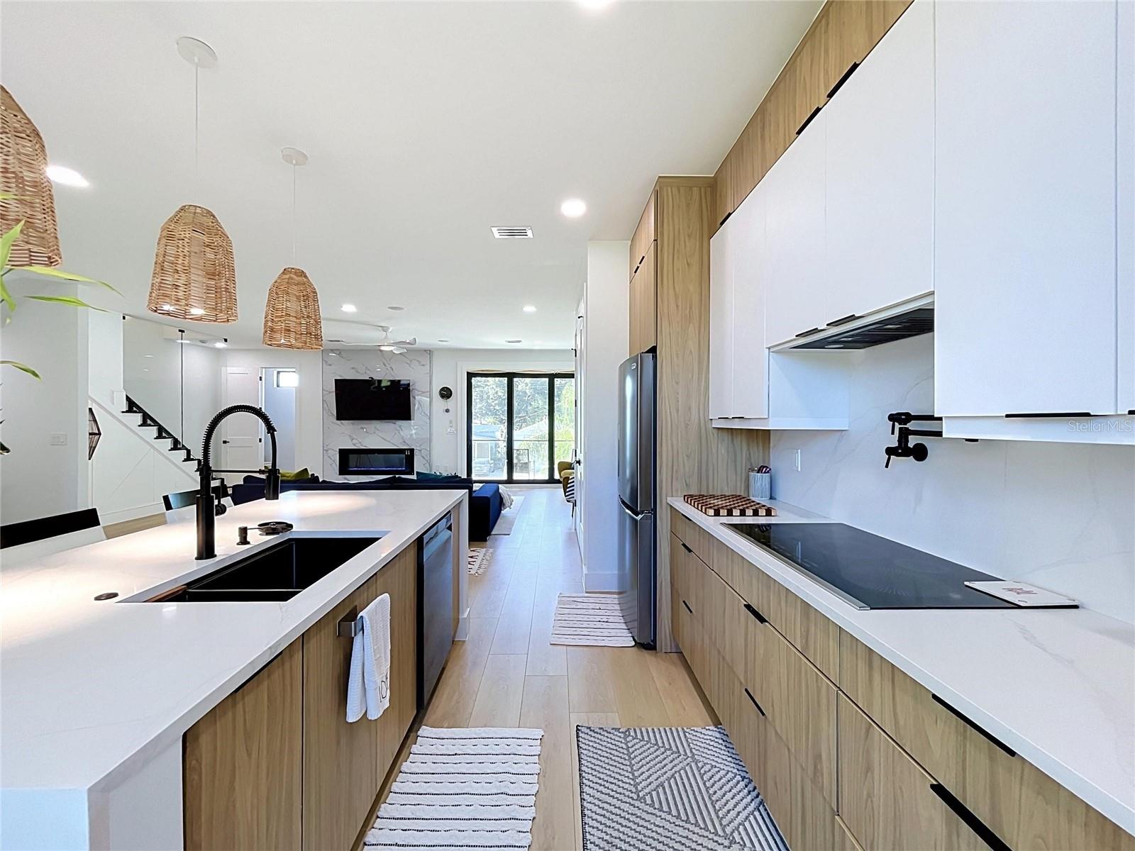 101 W WARREN AVE #3 — photo 12